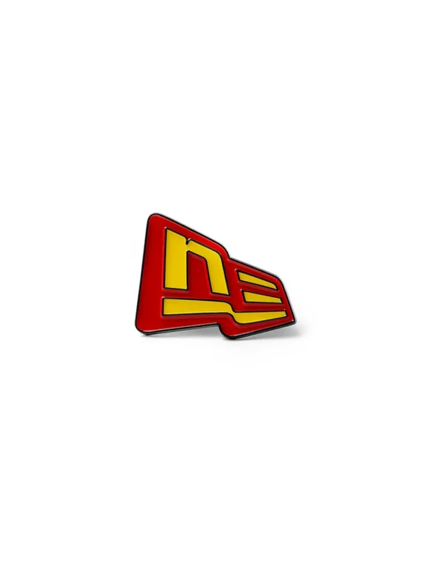 PIN کلاه NEWERA